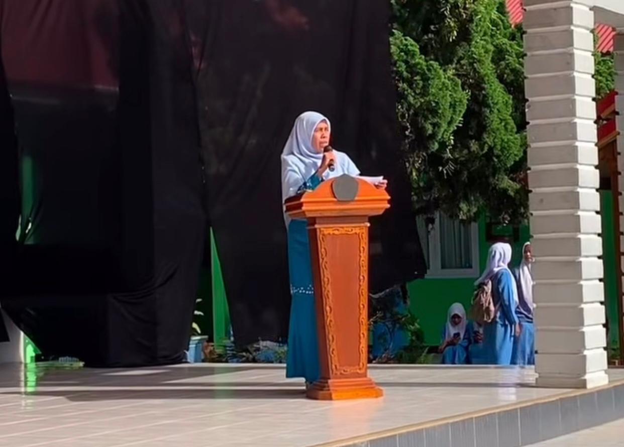 Penerimaan Rapor Semester I Tahun Ajaran 2025/2026