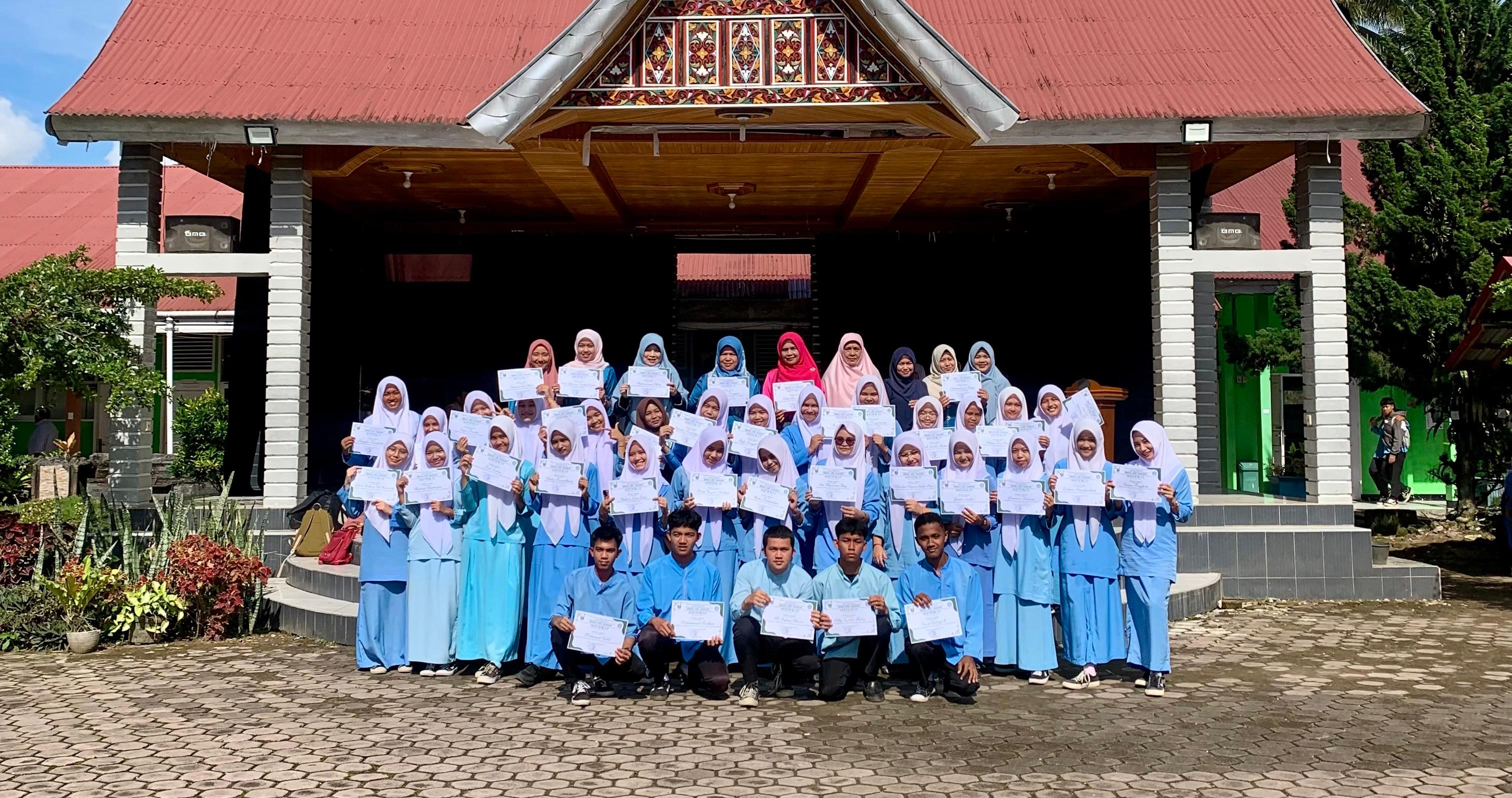 Penerimaan Rapor Semester I Tahun Ajaran 2025/2026