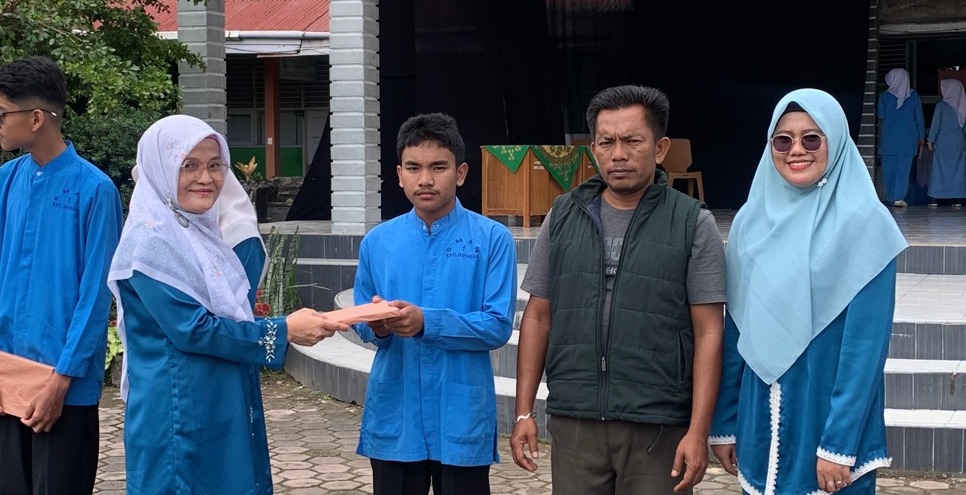 Penerimaan Rapor Semester I Tahun Ajaran 2025/2026